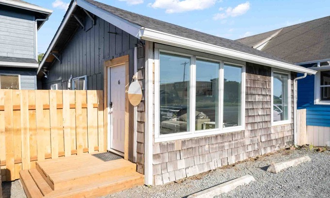 Rockaway Beach Condo | Incredible Central Rockaway Location, *Pet Friendly*, Patio, Walk to Beach and Downtown, Unit 6