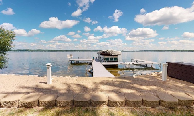 Detroit Lakes House | Incredible lake home and guest house in the heart of Detroit Lakes.