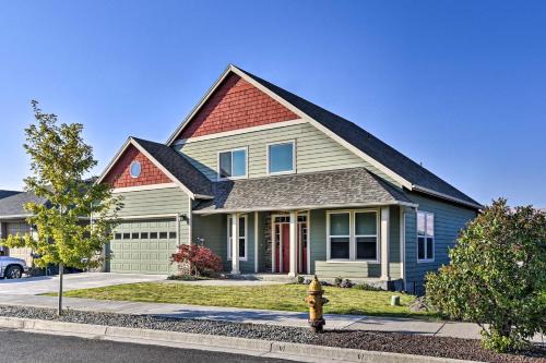 The Dalles House | Incredible Oregon Retreat with Private Hot Tub!