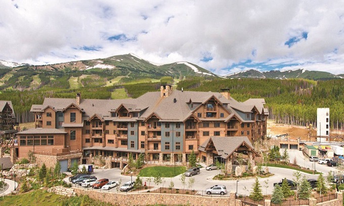 Breckenridge Condo | INCREDIBLE Snow! WHAT! Ski In/Out - YES!