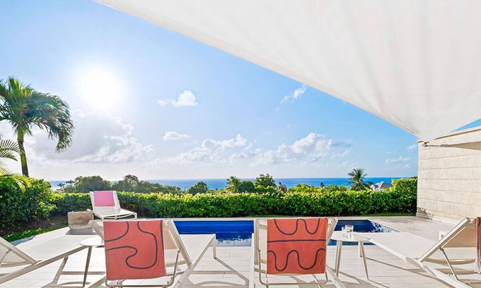 Merlin Bay Villa | Incredible villa, beach club access- Whitehaven (2 bed)