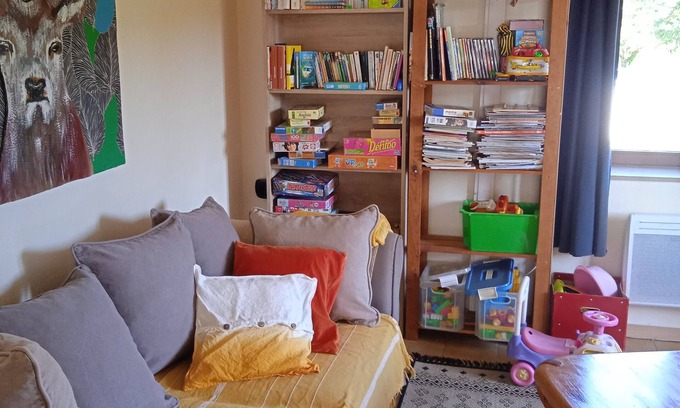 La Houssiere Apartment | INDEPENDENT BED & BREAKFAST CAMPAIGN COMFORT QUIET linen provided table tennis games