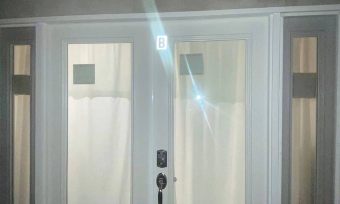 Alhambra Cabin | Independent cabin & private entrance with free parking 独立出入后屋独立洗手间