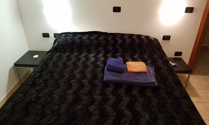 Fano House | Independent entrance apartment with private car