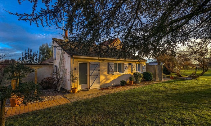 Le Poinconnet Cottage | Independent house with terrace and private parking