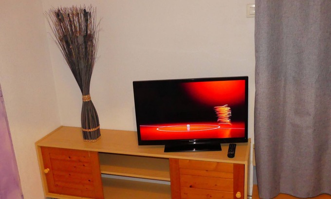 Merignac Apartment | INDEPENDENT STUDIO