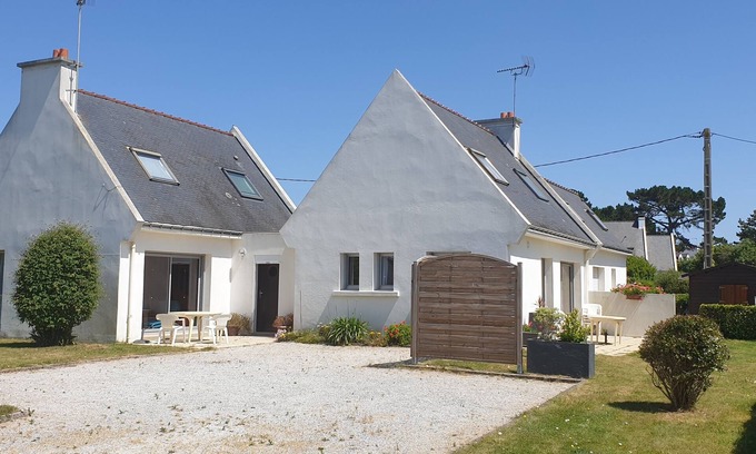 Tregunc House | Independent twin villas 100m from the sea