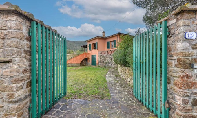 Campo nell'Elba Villa | INDEPENDENT VILLA WITH LARGE GARDEN
