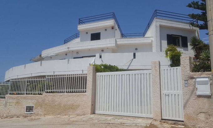 Leporano Marina Villa | Independent villa with sea view