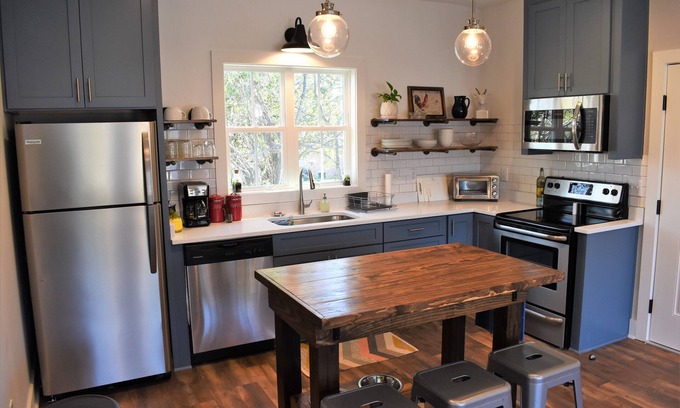 West Ashley Cottage | - Indigo's cabin -