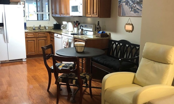Palmetto Dunes Condo | Indoor/outdoor pool 2 Bed 2 Bath 1st Level short walk to beach sleeps up to 6