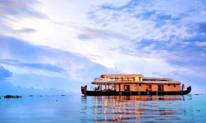 Alappuzha Boat Rental | IndraprasthamLakeCruise