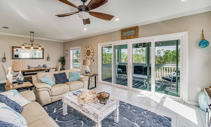 Ono Island House | Indulge in the Ultimate Luxury Resort Retreat at This Exquisite Vacation Home