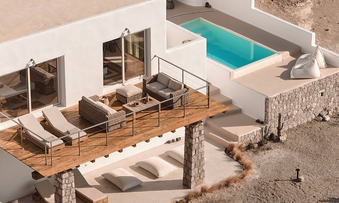 Milos Villa | infinity seafront villa