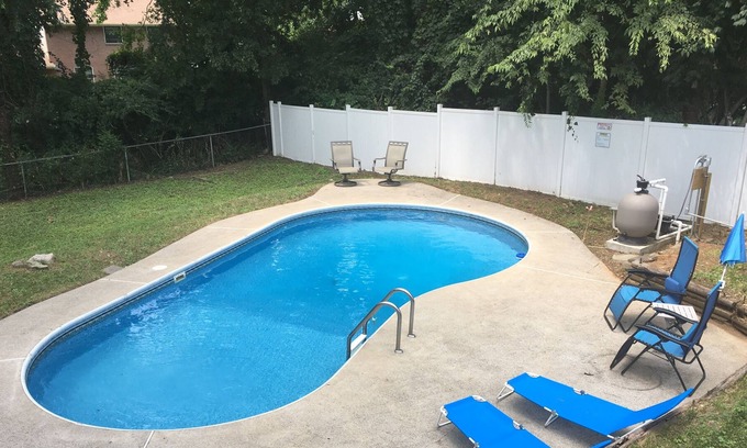 Hickory Bend House | Inground Pool - Next to Airport - 9 Interstate Miles to Downtown Nashville