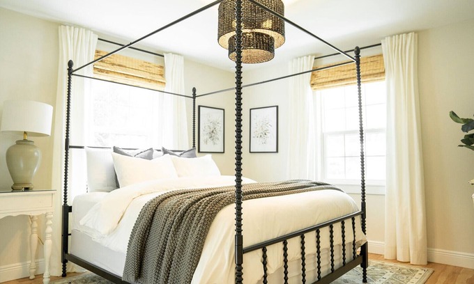 Sunset Park House | Inn Season Cottage-Centrally Located in Fort Myers