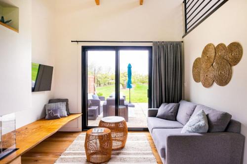 Lincoln House | Inn The Orchard, Modern Cottage, private Hot Tub