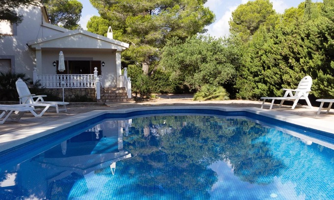 Les Tres Cales Villa | INNOUTHOME GARDEN, SWMING-POOL,BEACH AT 150M,BBQ,AC AND WIFI VIRGEN CINTA