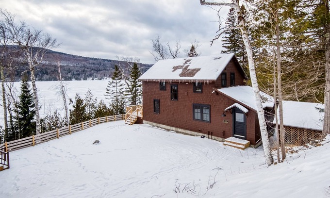 Rangeley Cabin | Innsbrook Cabin - Waterfront cottage on Rangeley Lake, snowmobile friendly in the winter!