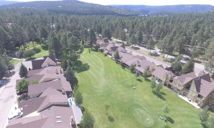 Ruidoso House | Innsbrook Village Country Club & Resort Condo 126B!