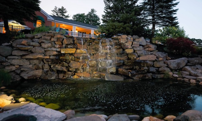 Ogunquit Hotel | InnSeason Resorts The Falls at Ogunquit