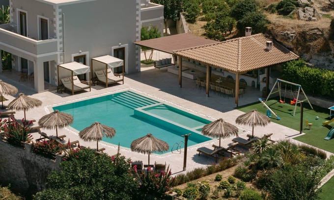 Dafni Villa | Ino Villa, Unique Group Gatherings