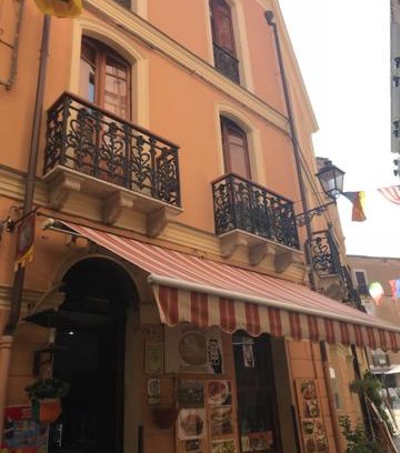 Iglesias Apartment | Insulanima