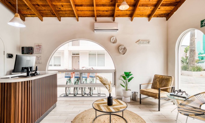 Playa Ensenada Apartment | Intimate Studio Near the Beach: Pool+Jacuzzi+Bikes