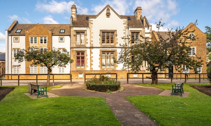 Banbury Apartment | Inviting 1-Bed Apartment in Banbury
