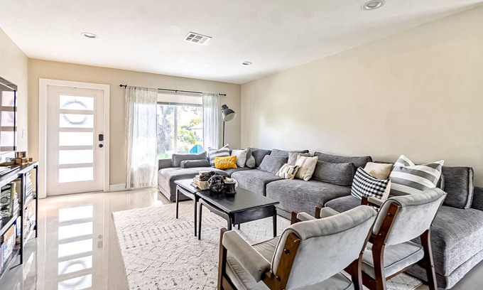 Boynton Beach House | Inviting home with patio, fast WiFi, full kitchen, central AC, & W/D