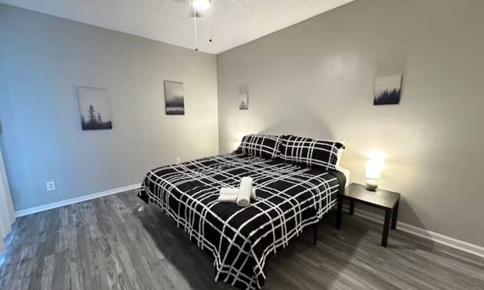 Nassau Bay Apartment | Inviting Houston Space Near Kemah and Space Center