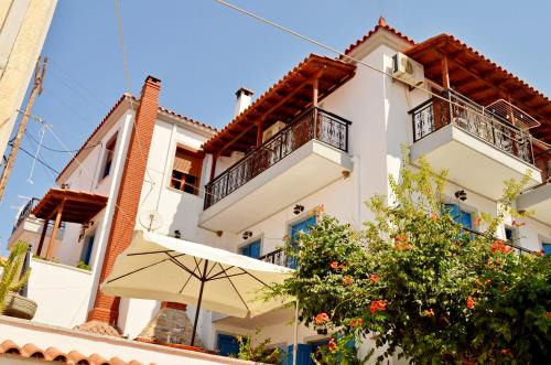 Sigri Hotel | Ioannidis - Sigri Studios