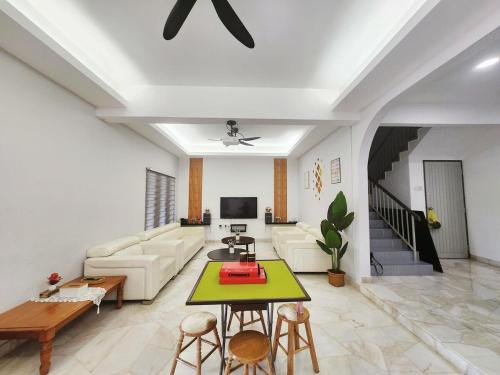 Ipoh House | Ipoh town7br5bath 25 pax pool table mahjong karaok