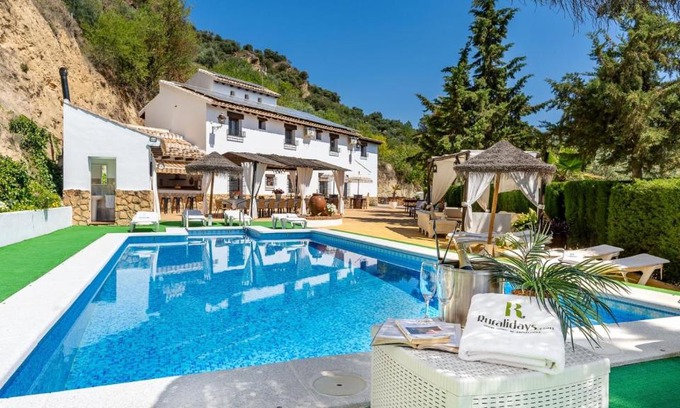 Montefrio House | Iratxe Montefrío by Ruralidays