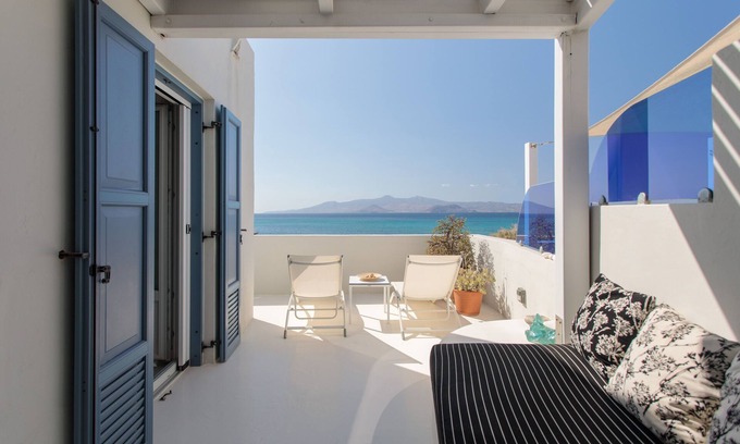 Agia Anna Hotel | Iria Beach art hotel