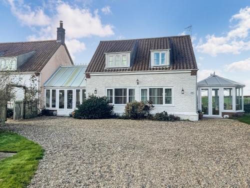 Stalham House | Iris Apartment