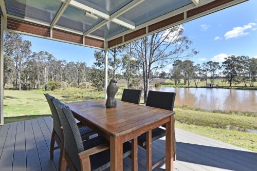 Pokolbin Villa | Ironbark Hill Villa 2 Aneis