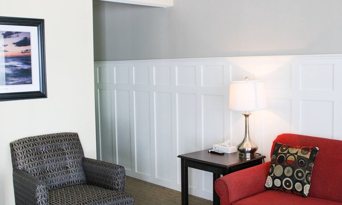 Kelleys Island Hotel | Iroquois Suite at Kelley's Island Venture Resort