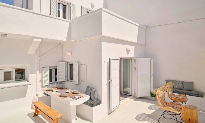 Psathi Villa | ISholidays Kimolos Psathi Beach House