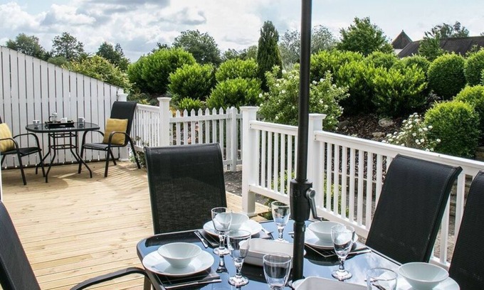 South Cerney Cottage | Isis Lake 09, ArtHouse