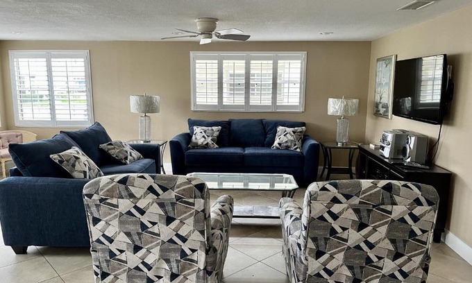 Siesta Key Villa | Island House Beach Resort V6 villa