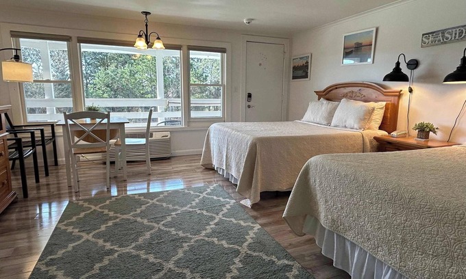 Oak Bluffs Apartment | Island Inn - Studio Suite - 17D - Oak Bluffs, MA