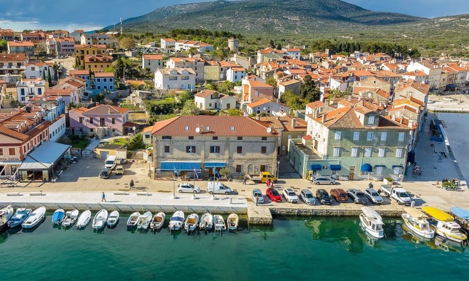 Cres Apartment | Island Life at Cres - Lungomare Joyce