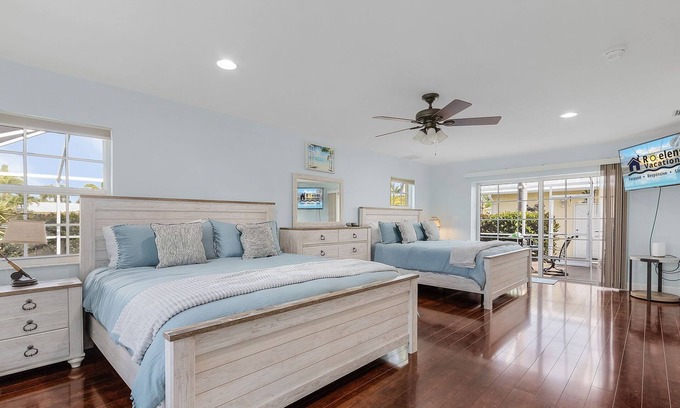 Bokeelia House | Island Life! Great Fishing - Unique 2 Home Property w/Heated Pool -Tropical Breeze Villa 1 - Roelens