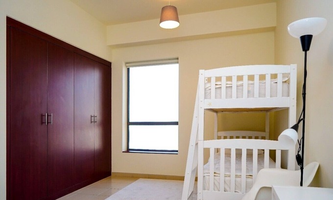 Dubai Marina Apartment | Island Living - 3 bedroom, full sea view apartment. 5 minutes to the beach!