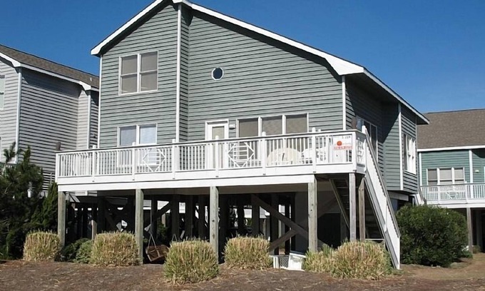 Ocean Isle Beach House | ISLAND PARK - SECOND ROW! AVAILABLE NOW!