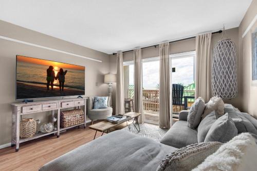 Fort Walton Beach Apartment | Islander Beach Resort 305