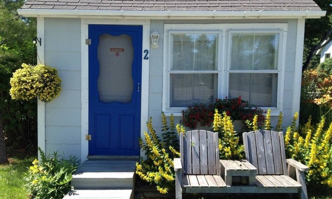 Trenton Cottage | Isleview Cottage 2 - Detached, dog friendly!