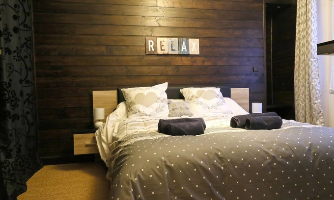 Issoudun Apartment | ★ISSOUDUN CENTRE ★WIFI GRATUIT ★TERASSE PRIVATIVE ★ 6 PERSONNES