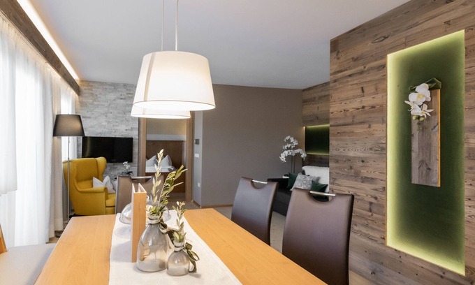 Appiano Sulla Strada del Vino Apartment | Holiday Apartment "Apartment Wieser 3" with Mountain View, Heated Pool & Wi-Fi